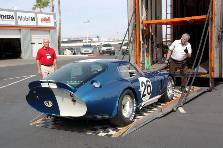  Shelby Cobra Daytona Coupe CSX2601 1965 года  (фото 38 из 44)